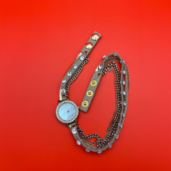 Geneva Platinum Leather Wrap Watch - Picture 6 of 12